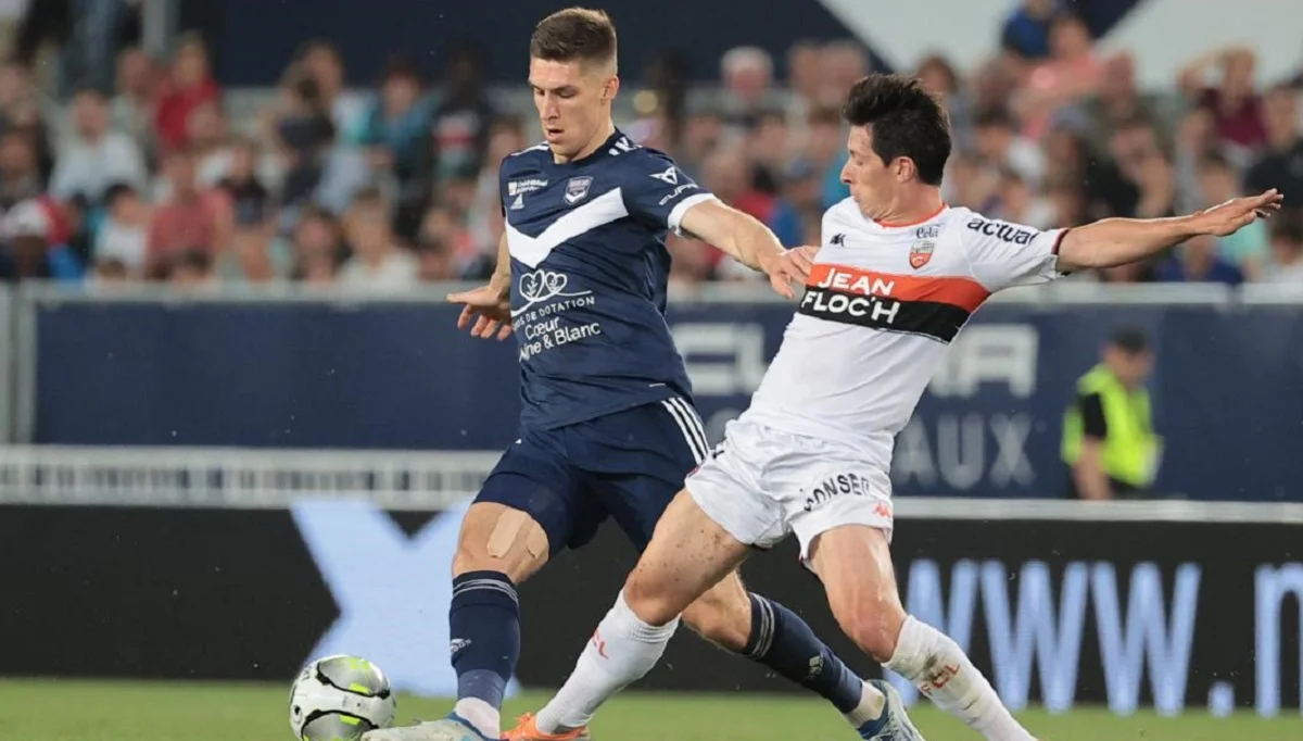 Данило Ігнатенко (ліворуч) / ФК Бордо