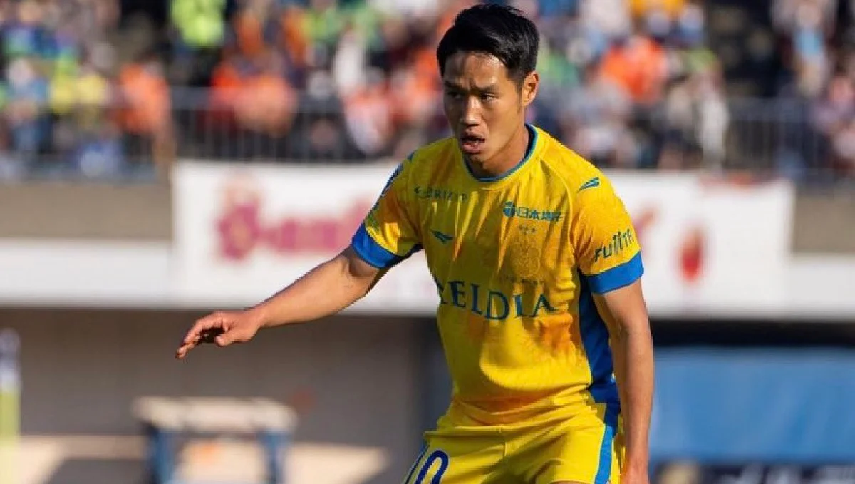 Проукраинская форма Сёнан Бельмаре / Фото из соцсетей