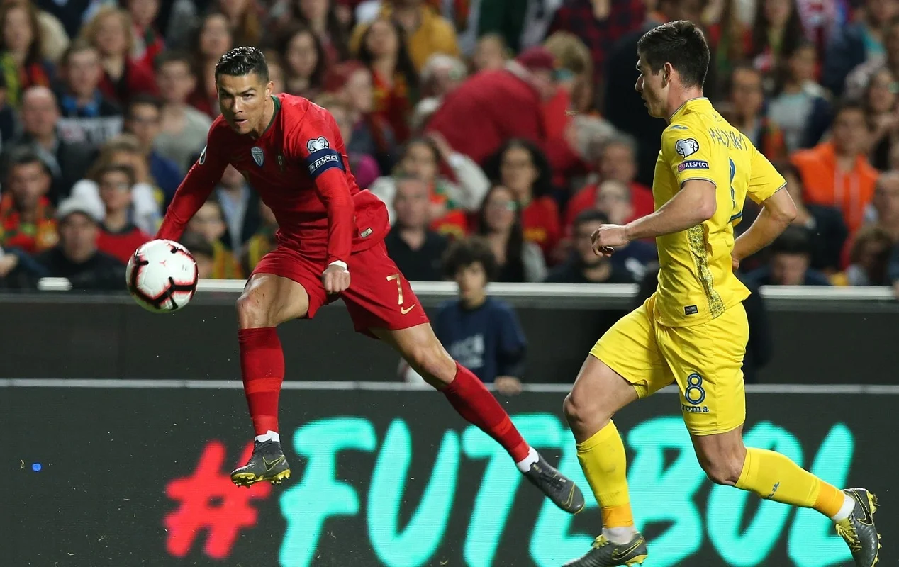 Роналду против Украины / Getty Images