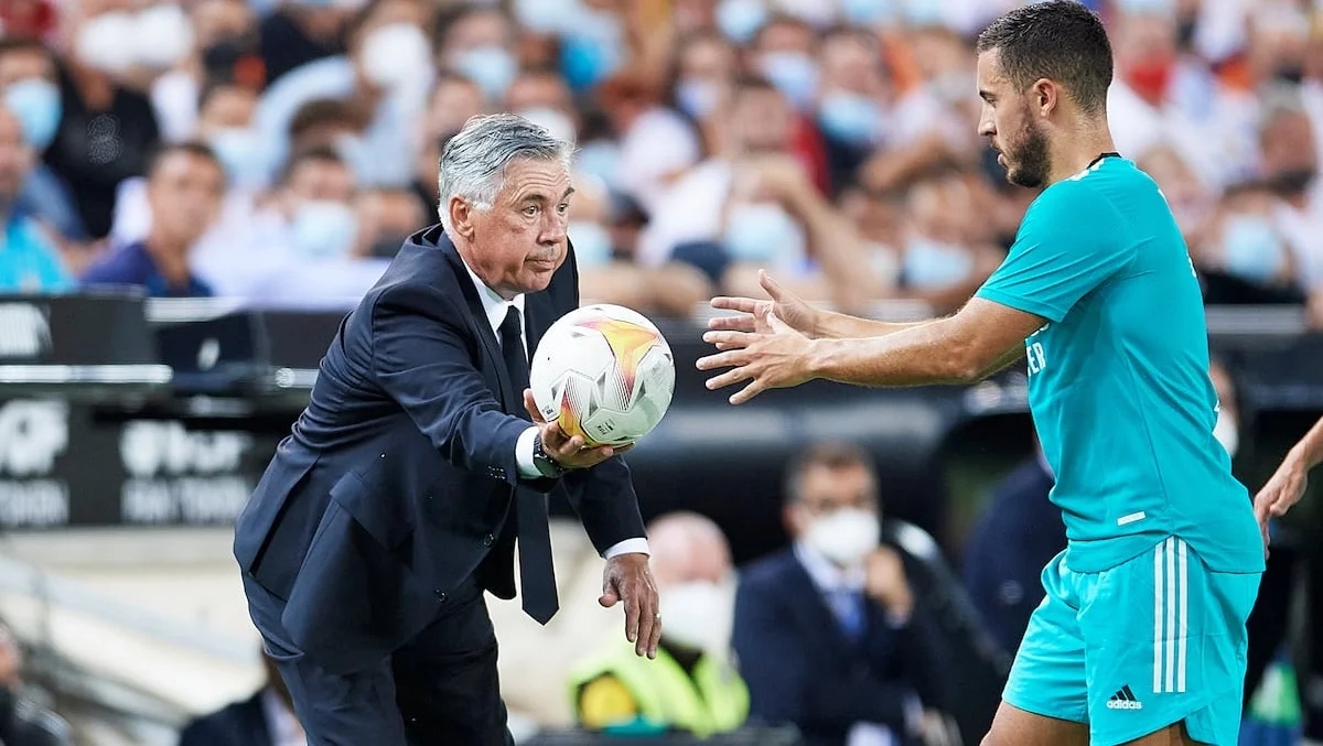 Карло Анчелотти и Эден Азар / Getty images