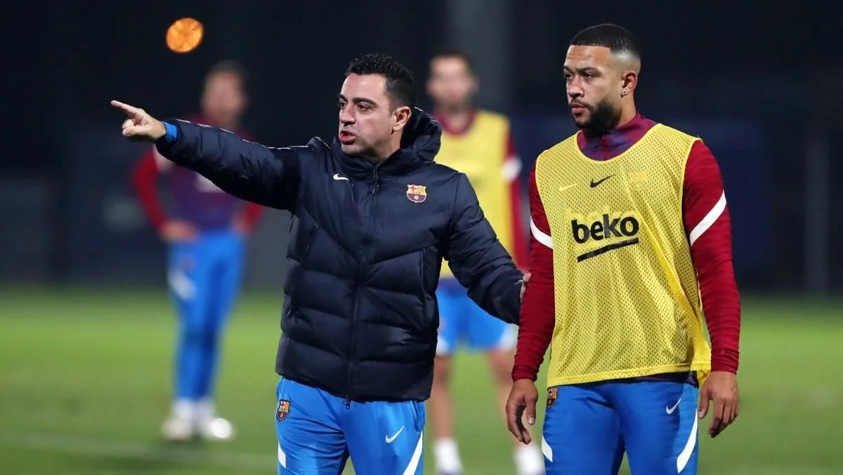 Хаві та Депай / Twitter Барселони