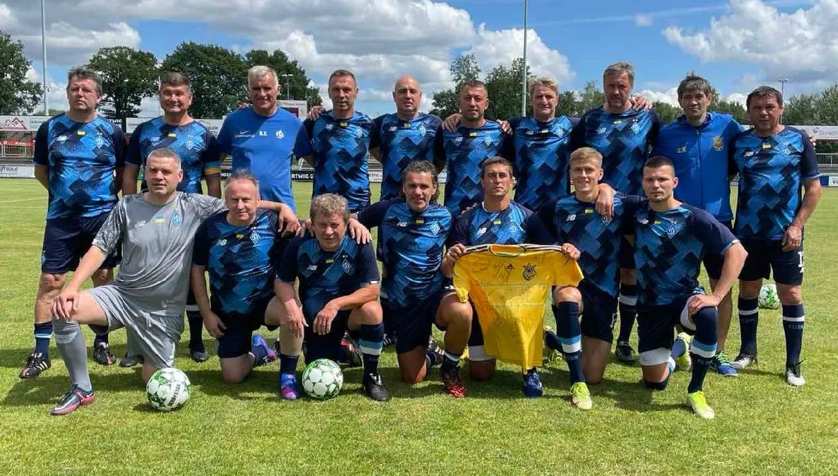 Ветераны Динамо перед товарищеским матчем в Германии / Фото из соцсетей