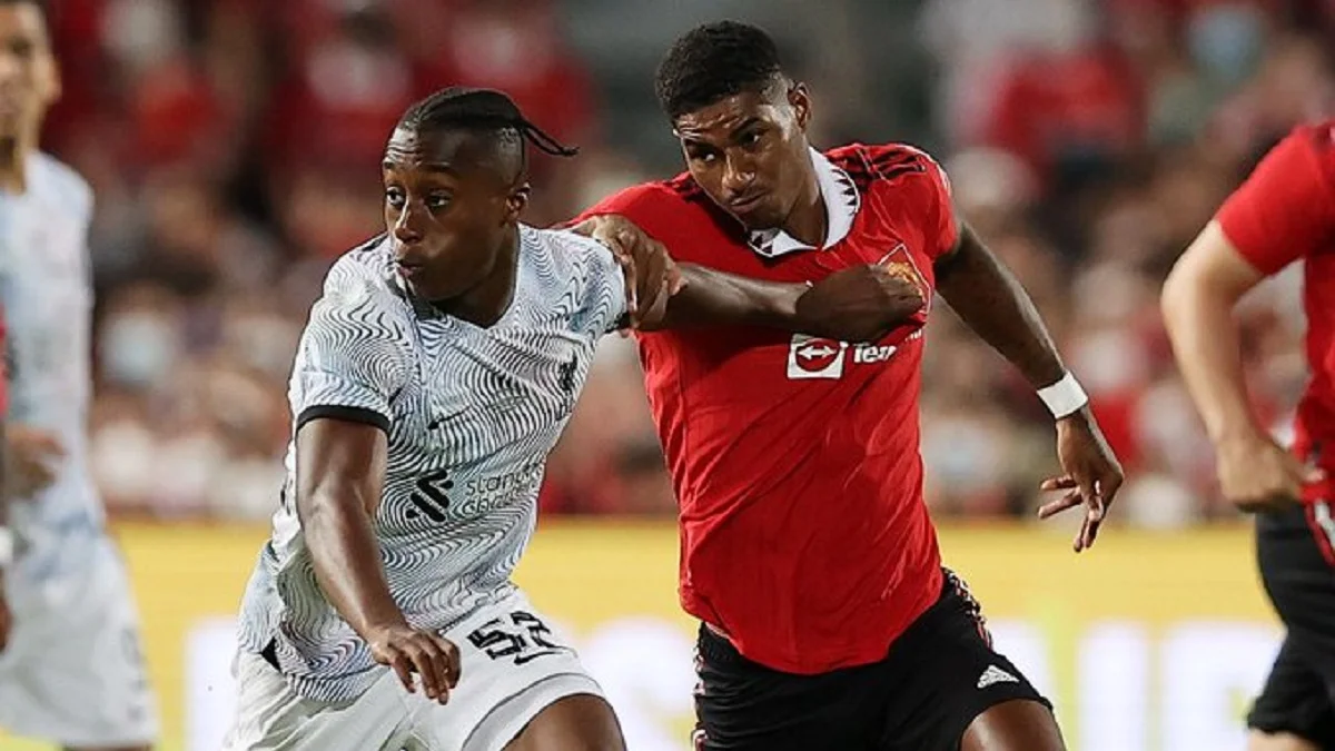 Протистояння Ліверпуля та МЮ / Twitter мерсисайдців