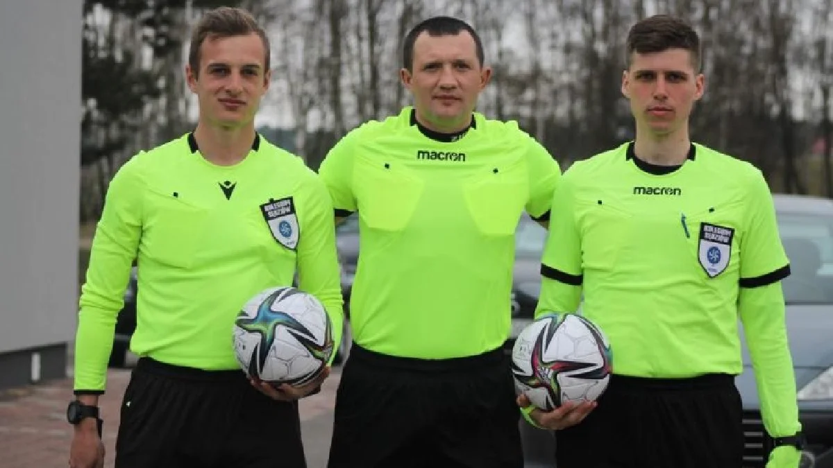 Дмитро Кривушкін (в центрі) / Фото з відкритих джерел