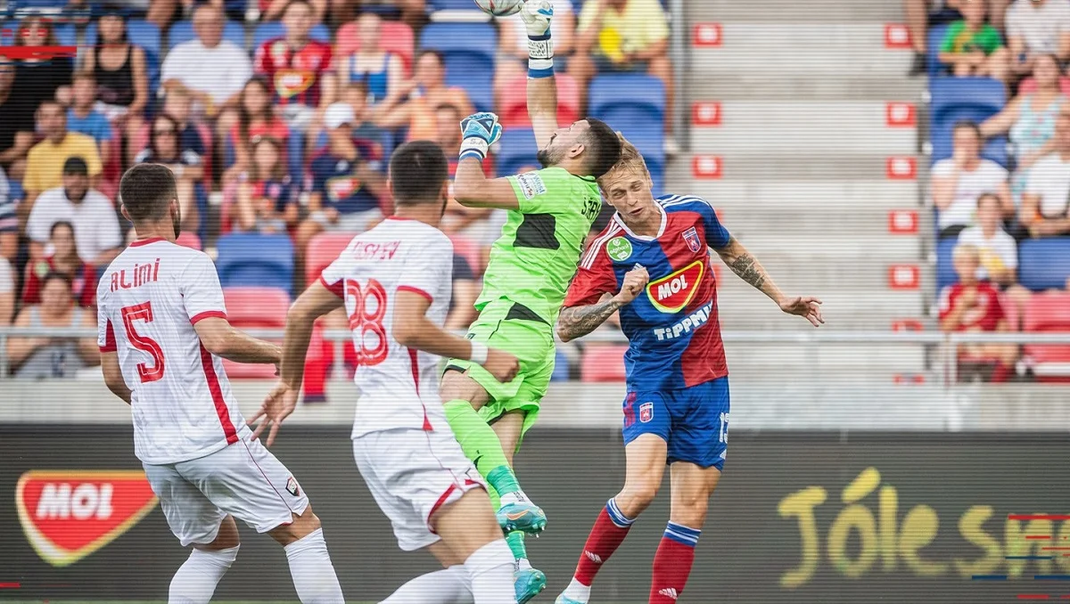 Шабанов у матчі проти Габали / Facebook Фехервара