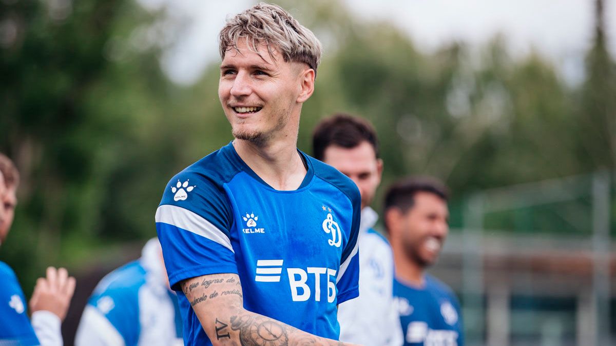 "Втеча з Шоушенку" по-російськи виглядає саме так / фото ФК Динамо