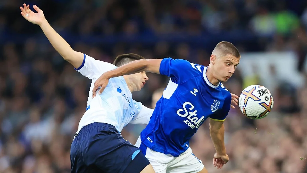 Евертон – Динамо: звіт благодійного матчу, Миколенко