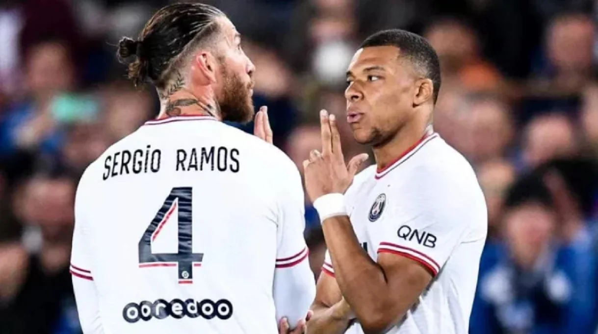 Рамос и Мбаппе / AFP