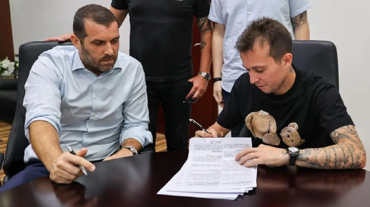 Бернард (праворуч) / фото із соцмереж