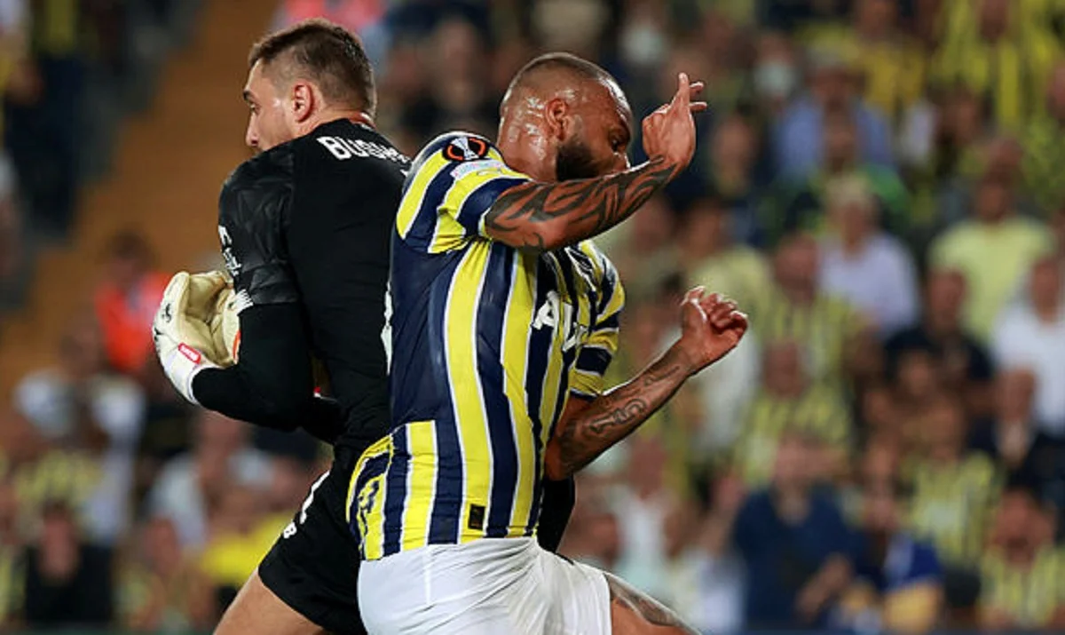 Бущан проти Фенербахче