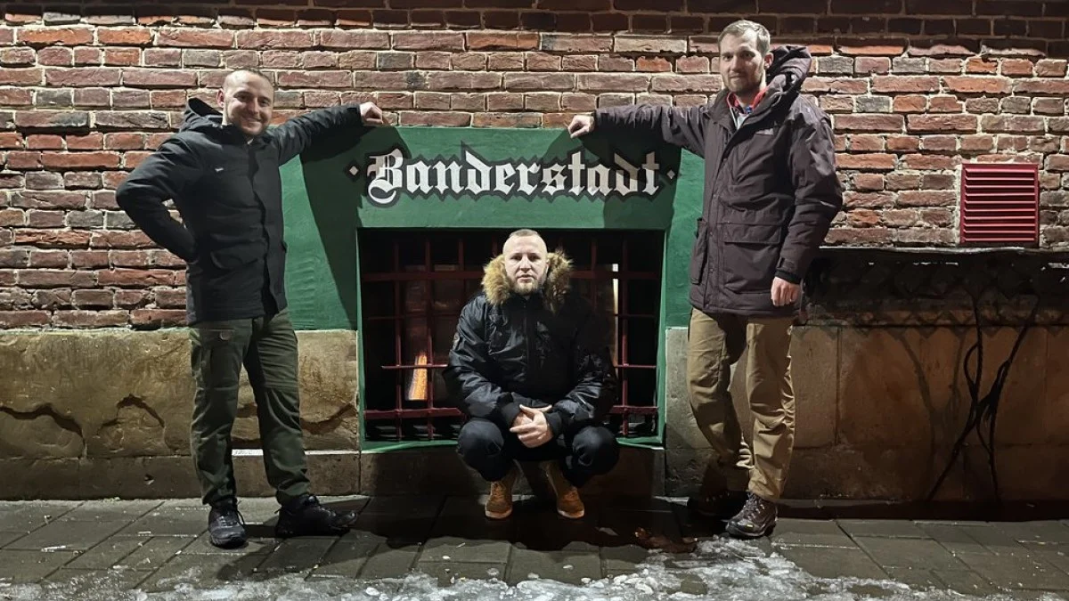 Фанаты львовских Карпат, отправившихся на фронт / фото: ФК Карпаты Львов