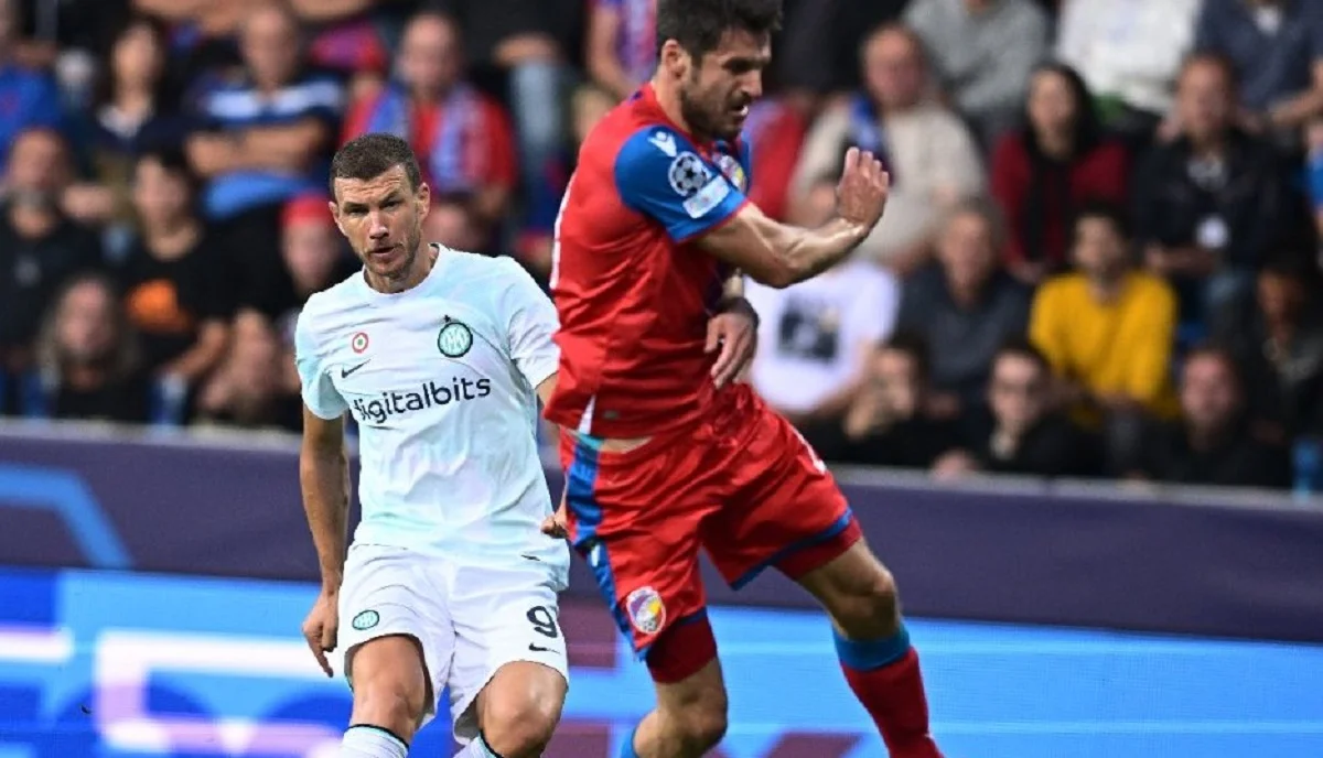 Джеко забивает Виктории / Inter