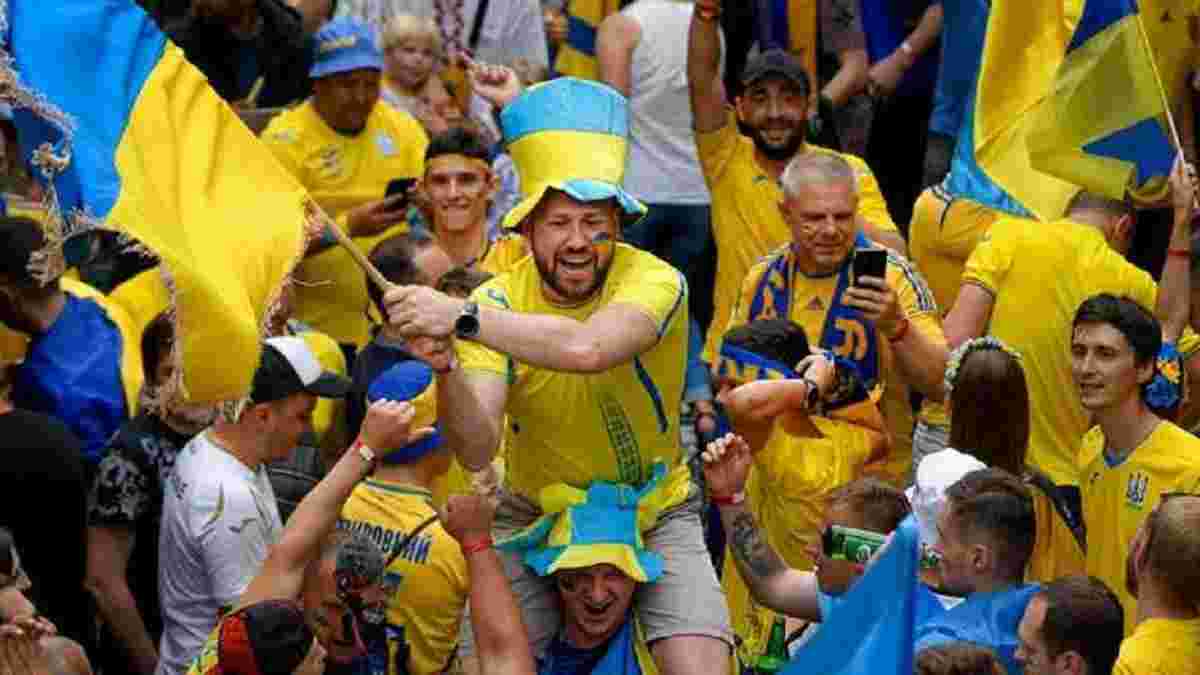"Якщо ненавидите Росію, плескайте у долоні": фанати Шотландії та України влаштували яскравий перфоманс 