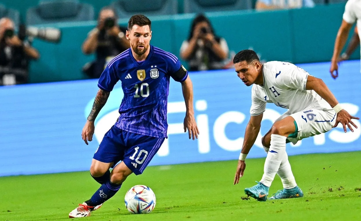 Ліонель Мессі / TyC