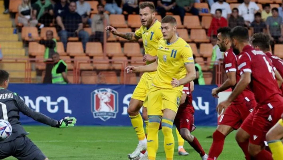 Артём Довбик в матче против Армении / Reuters