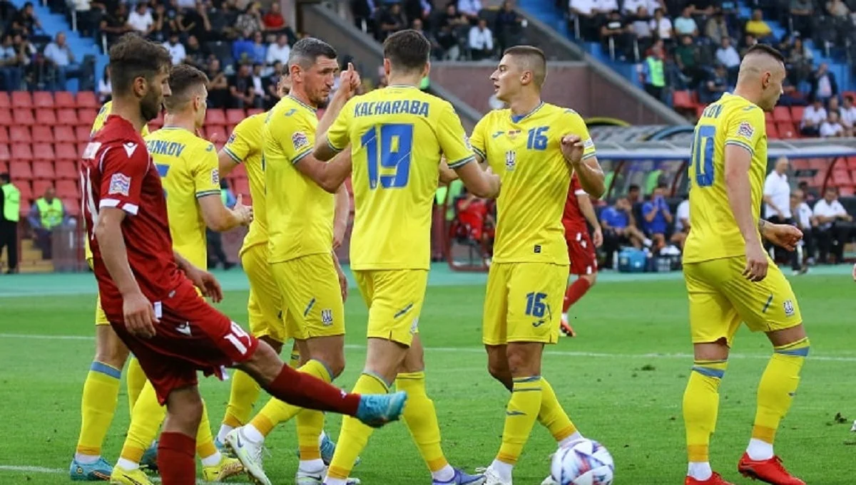 Тарас Качараба у матчі з вірменами / Сайт УАФ