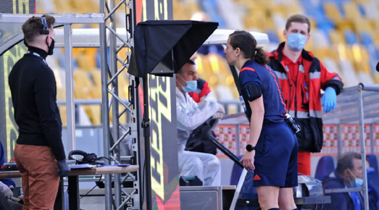 Монзуль використовує VAR / Сайт ТК "Футбол"