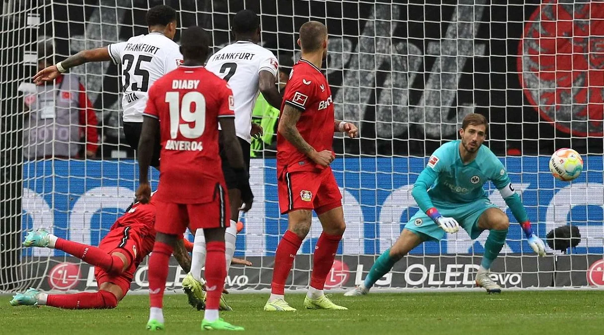 Айнтрахт – Байер – 5:1 / AFP