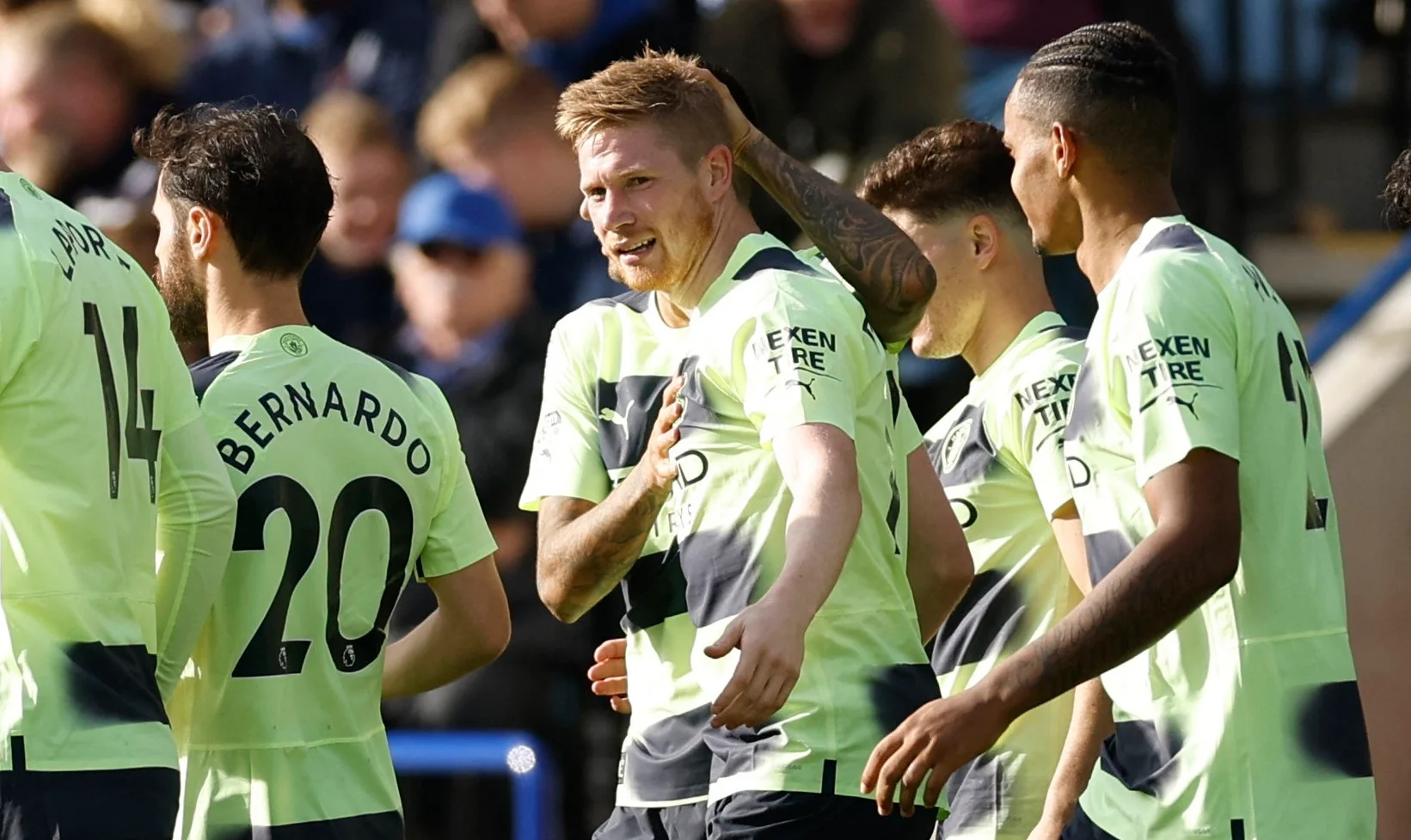 Де Брюйне вітають партнери