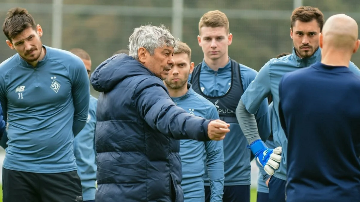 Мірча Луческу з гравцями Динамо / Динамо Київ