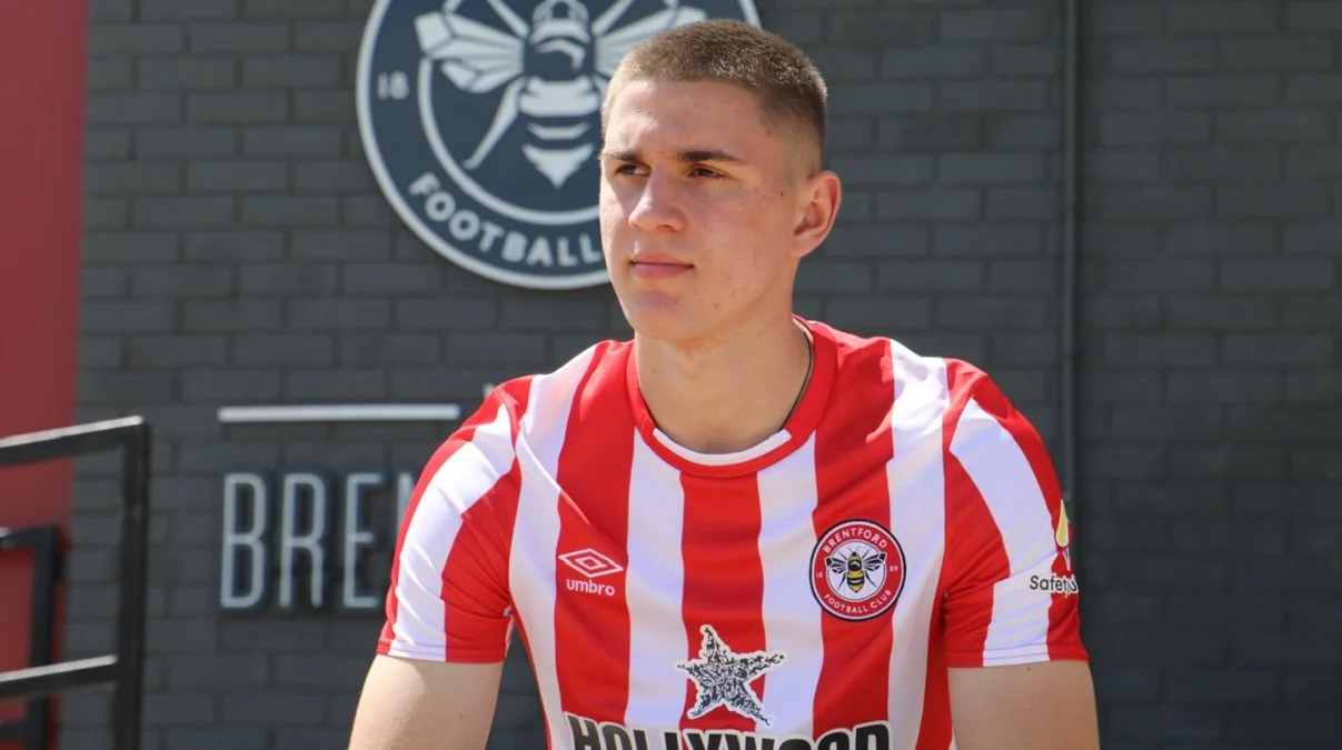 Єгор Ярмолюк / Брентфорд