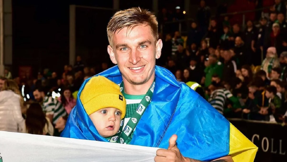 Віктор Серденюк зі сином святкує чемпіонство Шемрок Роверс / Instagram serdeniuk_v