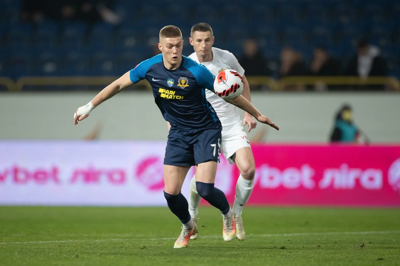 Довбик проти Чеснакова