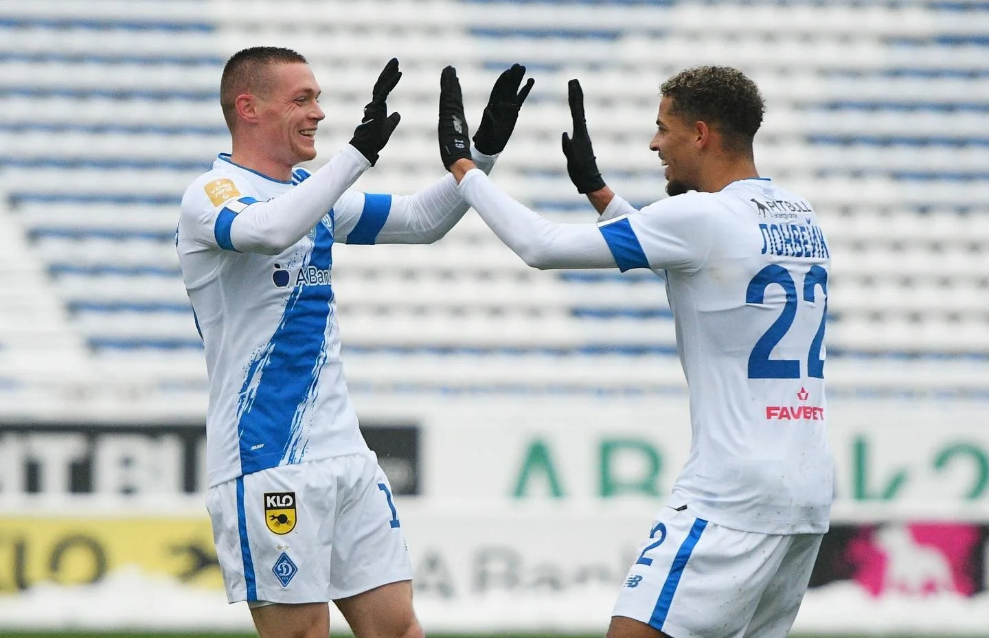 Фото к новости: Шедевр Цыганкова после детской ошибки: Динамо минимально обыграло Верес и сравнялось с Зарей