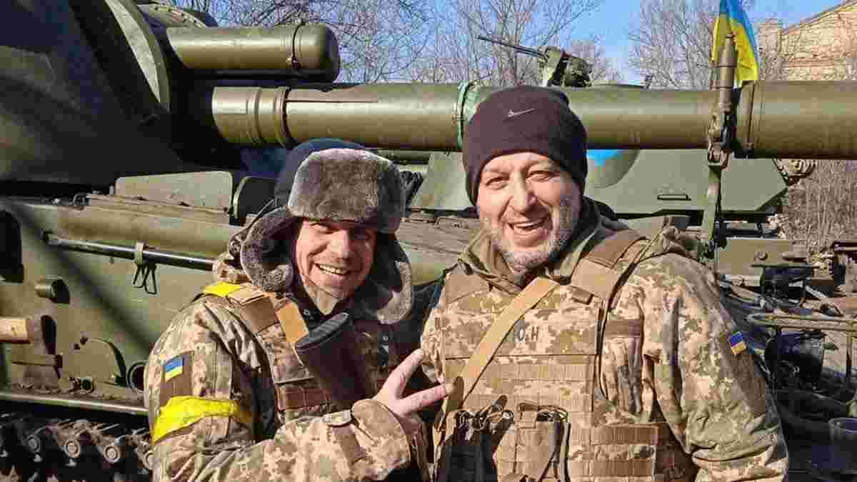 Українські футболісти, які пішли на фронт після воєнного нападу росіян – відео-підбірка від "Футбол 24"