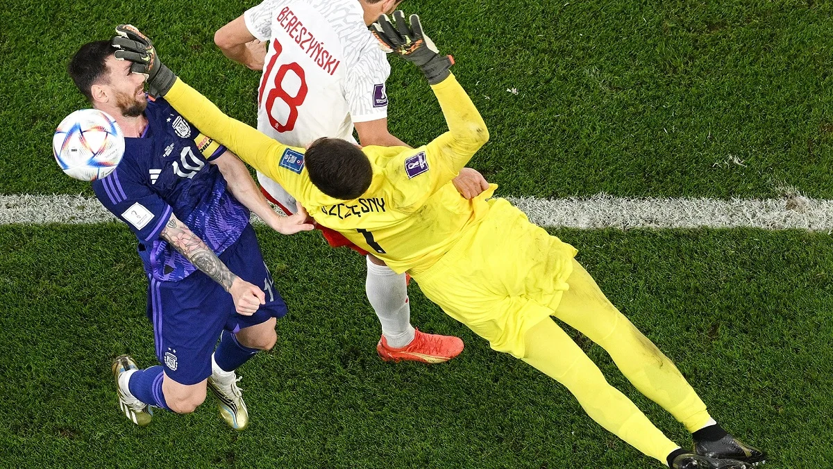 Мессі проти Щенсни / Getty images