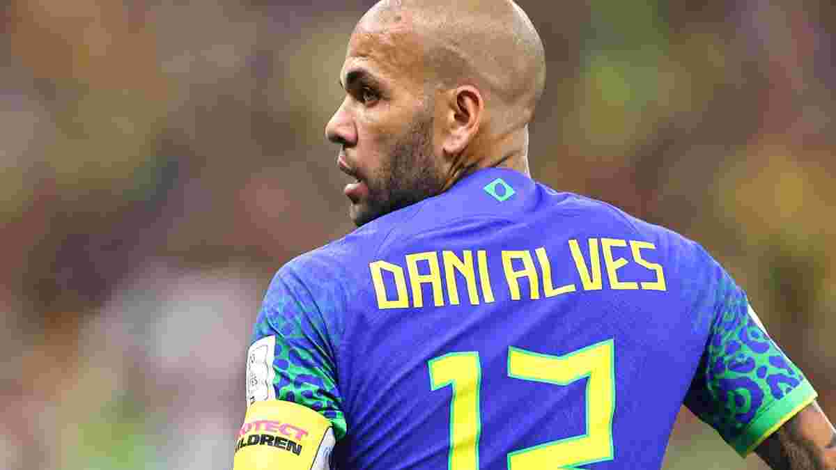 Дани Алвес "украл" рекорд партнера и стал главным "дедушкой" сборной Бразилии на чемпионатах мира