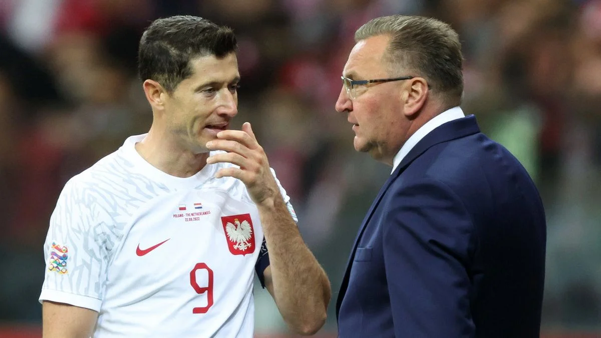 Роберт Лєвандовскі та Чеслав Міхнєвіч / przegladsportowy.onet.pl