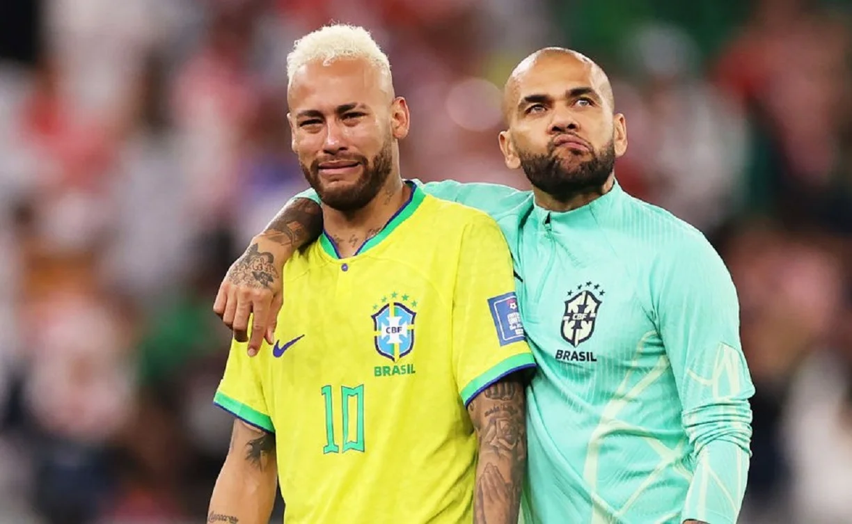 Неймар и Дани Алвес / AFP