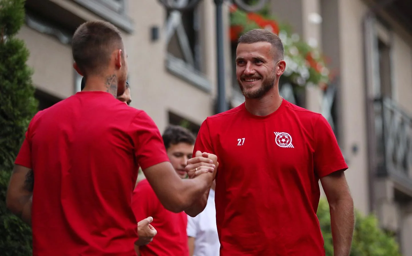 дебелко дебелко