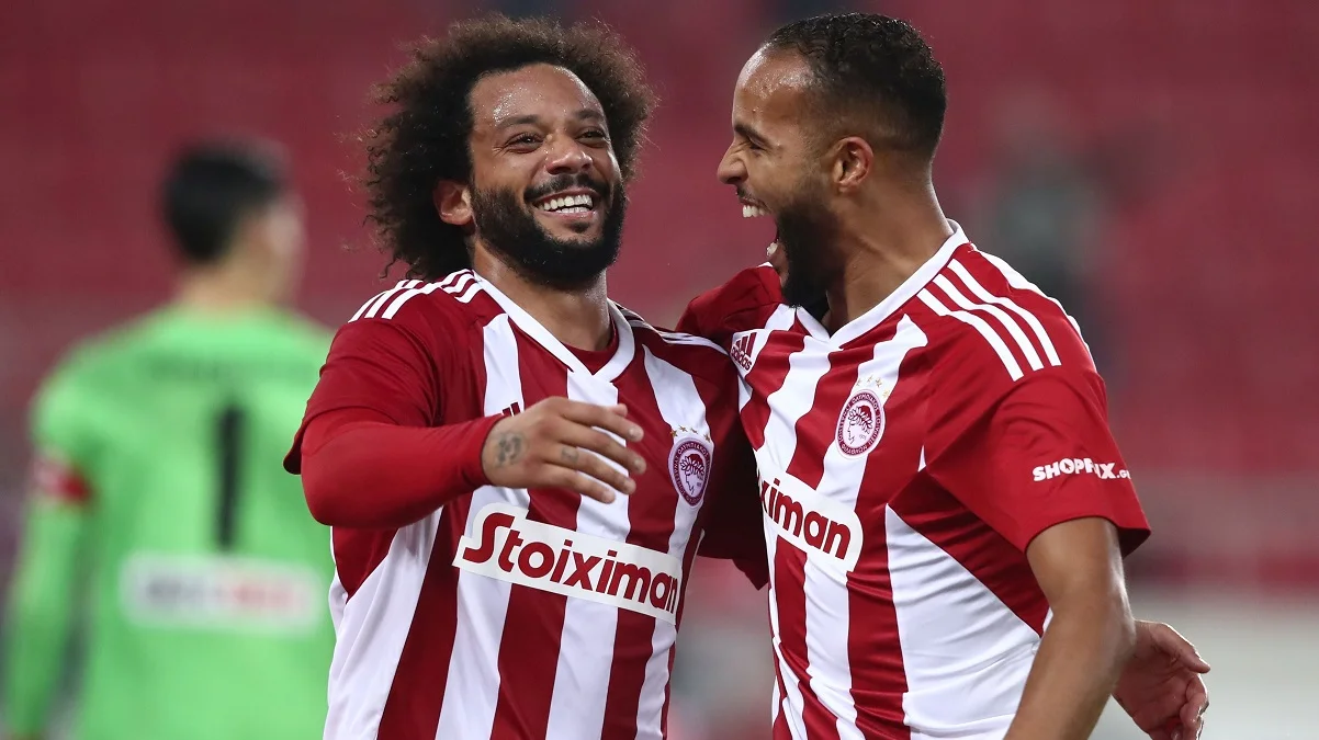 Марсело (слева) / фото: Олимпиакос