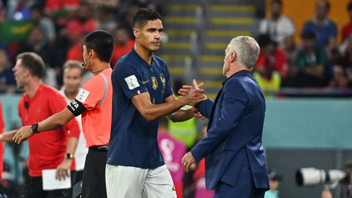 Дідьє Дешам та Рафаель Варан / Getty images