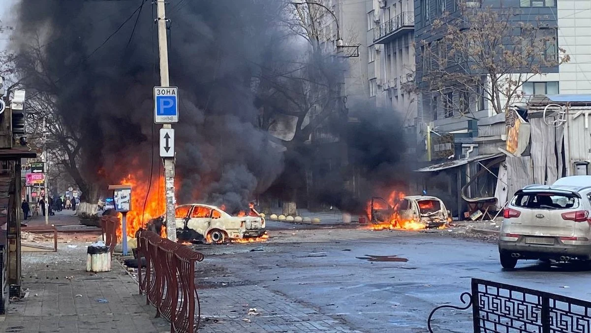 Херсон вкотре постраждав від російських обстрілів / фото з відкритих джерел