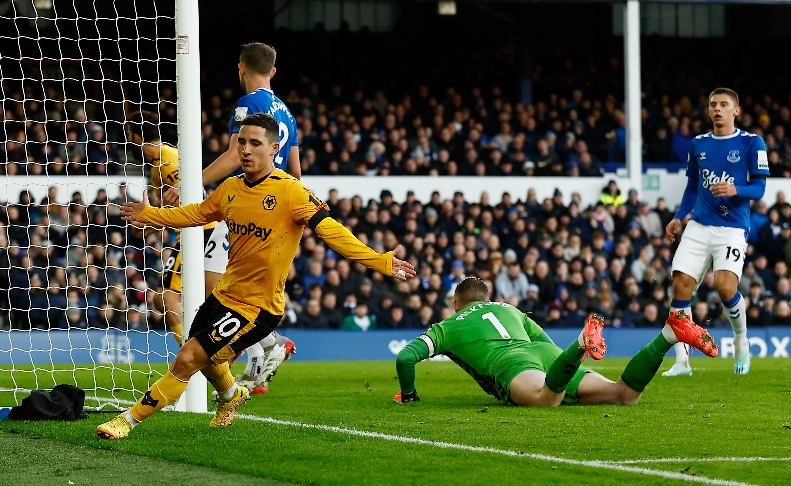 АПЛ 2022/23: Эвертон – Вулверхэмптон: результат и обзор матча 26 12 2022