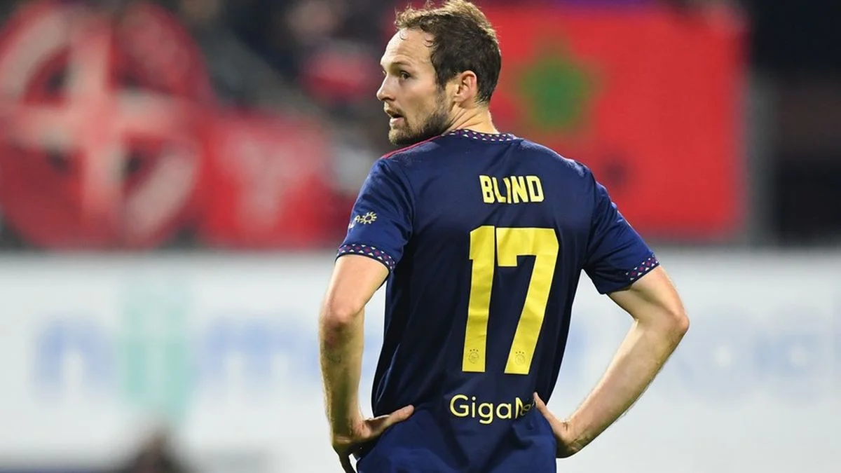 Дейлі Блінд / Voetbal International