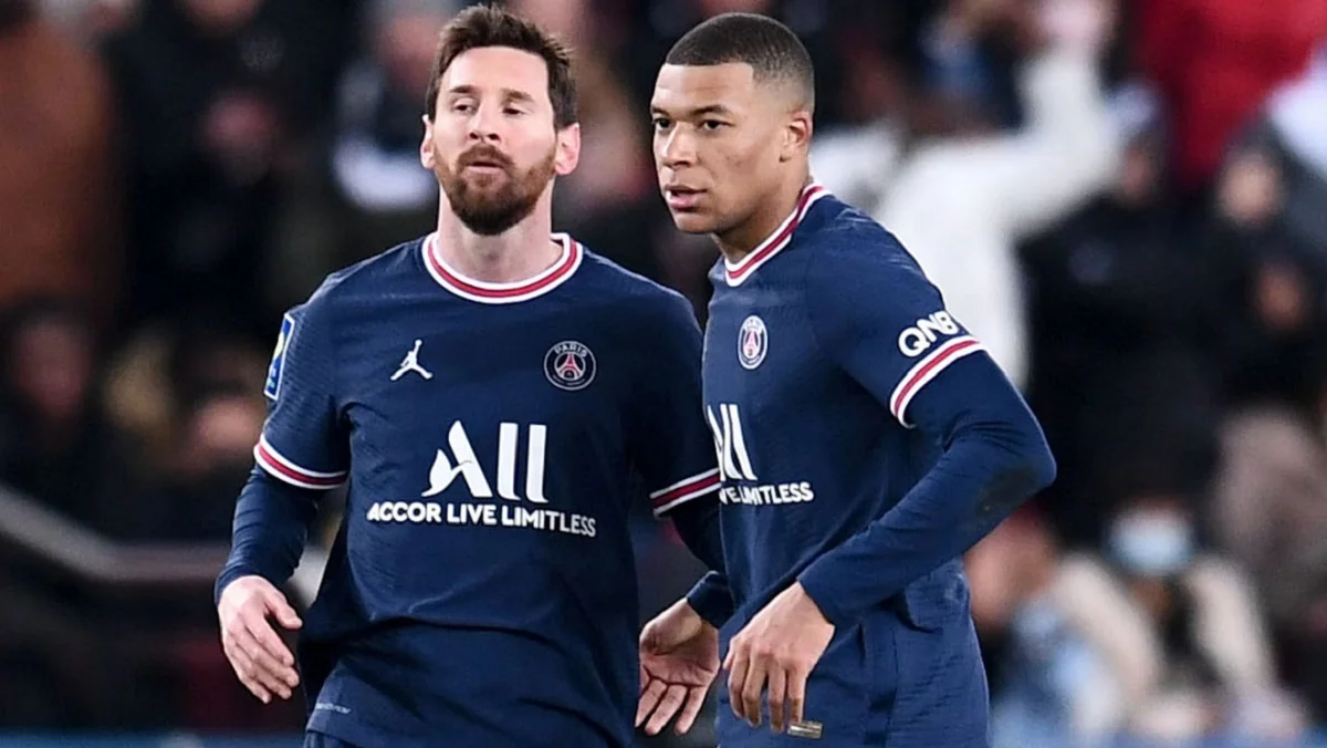 Килиан Мбаппе и Лионель Месси в ПСЖ / Getty Images
