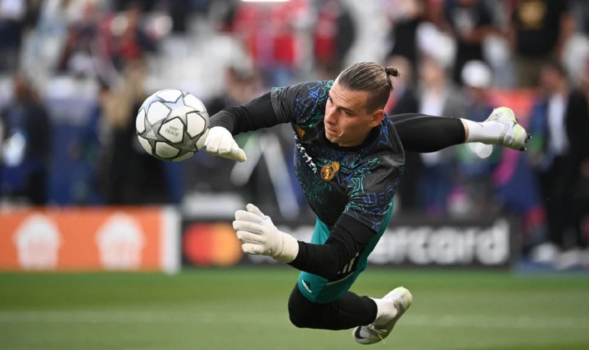 Андрей Лунин