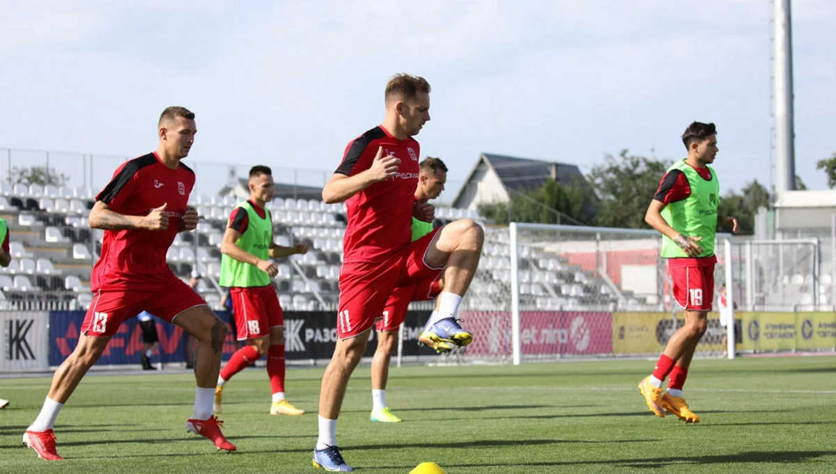 Іван Зотько (крайній ліворуч) / Фото ФК Кривбас