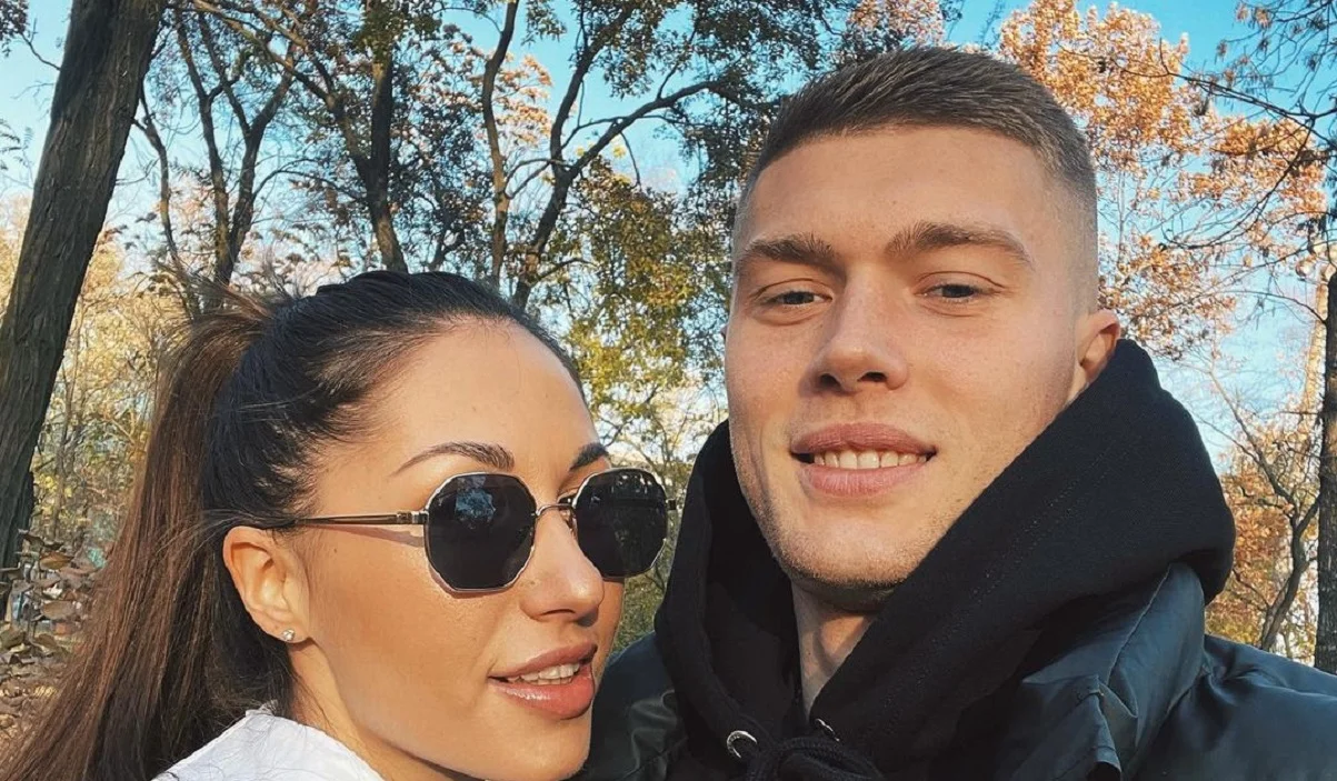 Артем Довбик і його кохана / Instagram