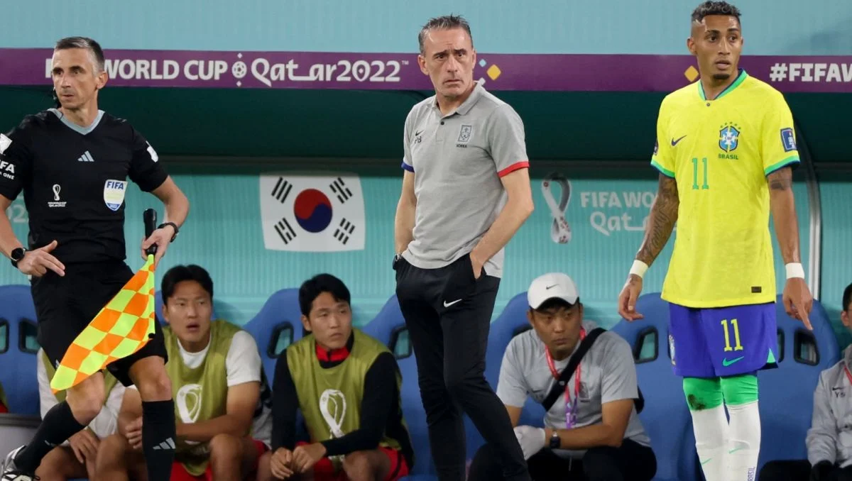 Паулу Бенту (в центре) / Фото из открытых источников