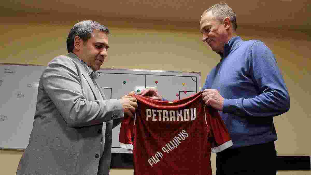 Петраков перевел часы: Армения показала видеоотчет первого рабочего дня экс-наставника сборной Украины