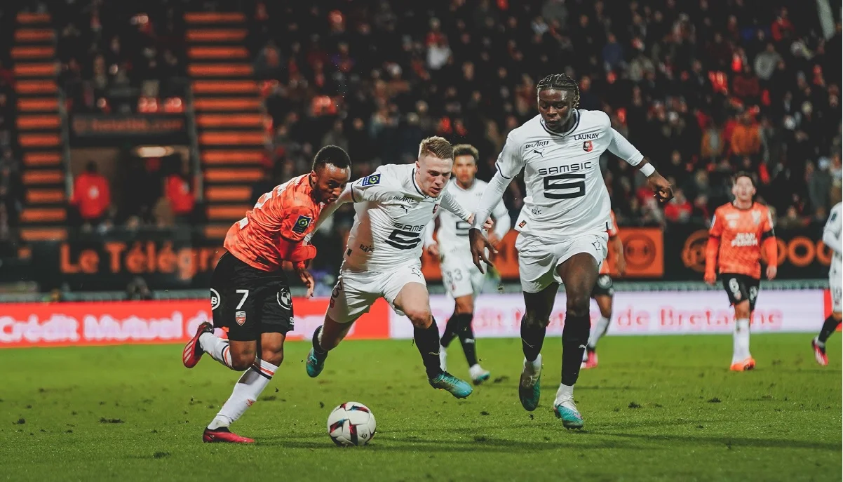 Лорьян победил в бретонском дерби
