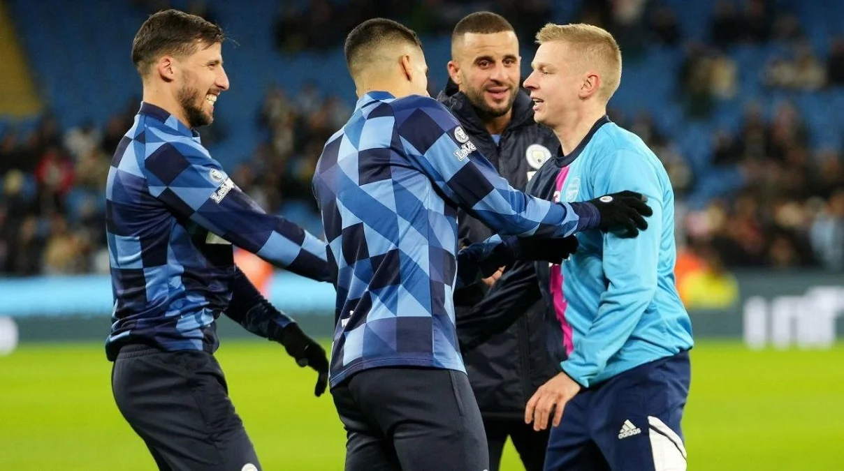 Александр Зинченко с экс-партнерами по Манчестер Сити / Getty Images