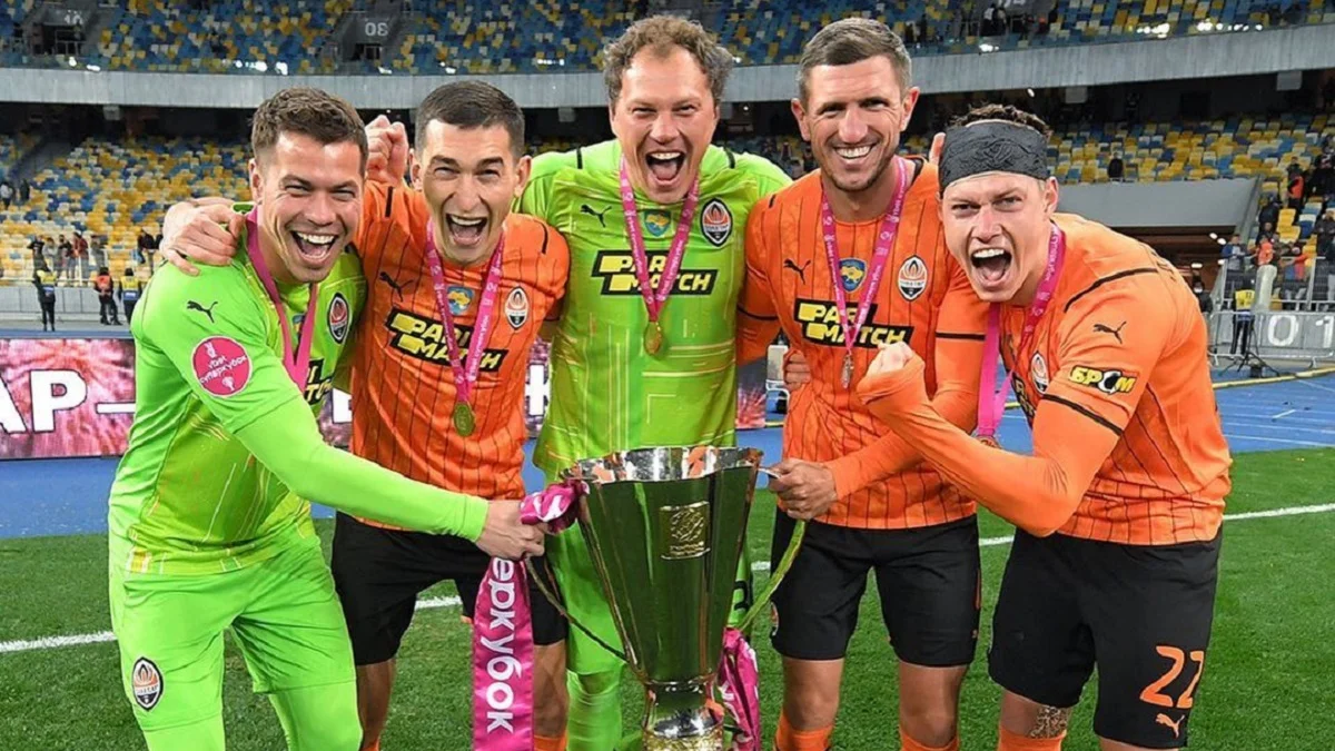 Пятов та Кривцов (посередині) / фото із соцмереж