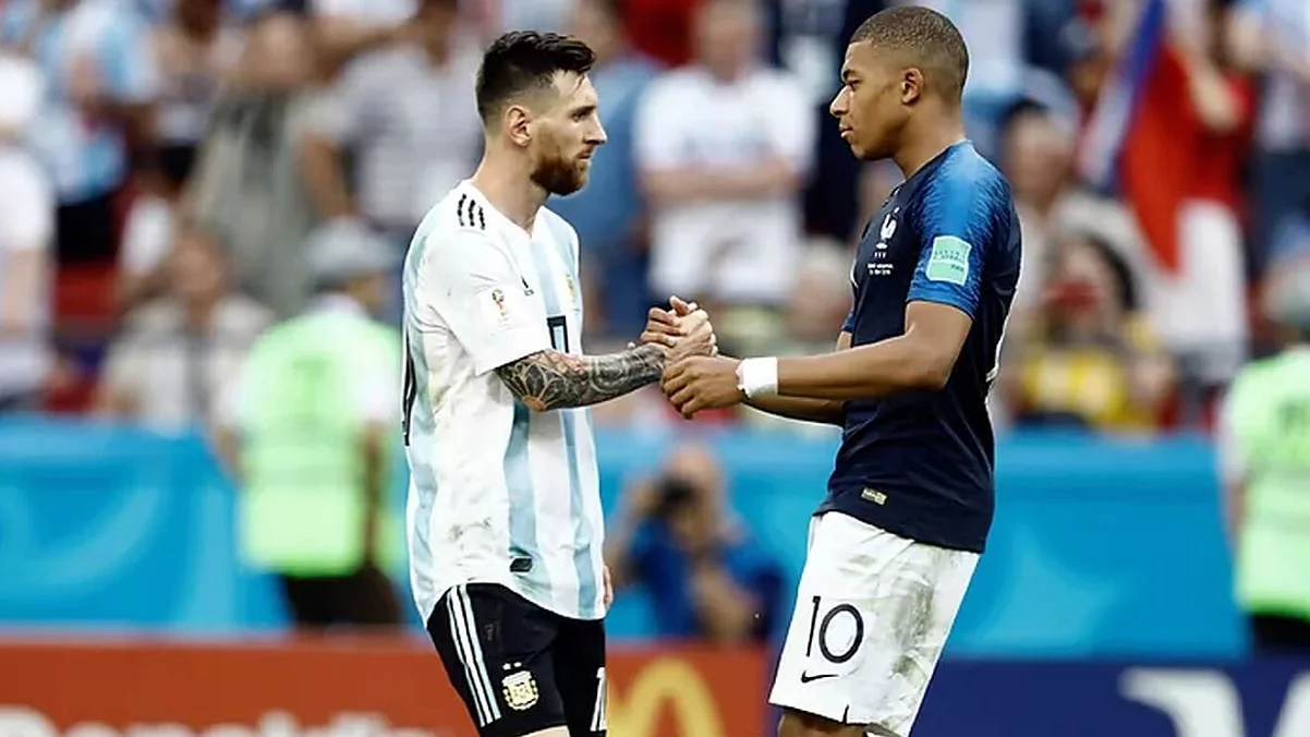 Мессі та Мбаппе / Getty images