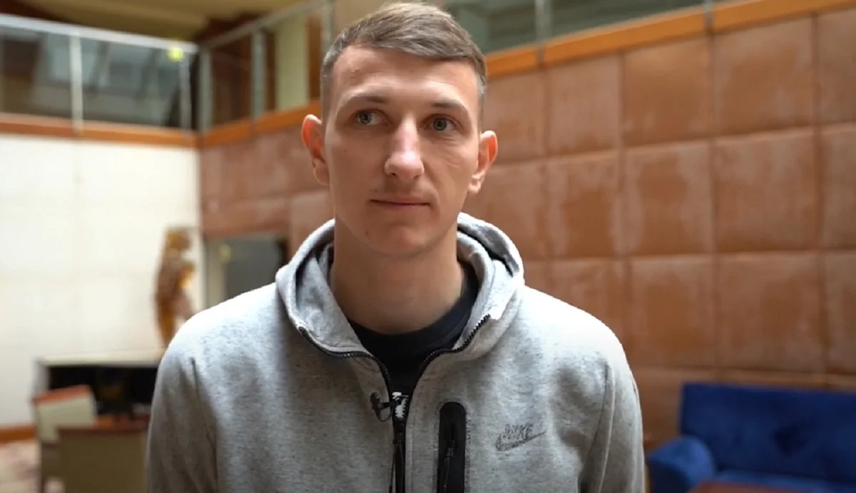 Дмитро Різник / Стоп-кадр з інтерв'ю